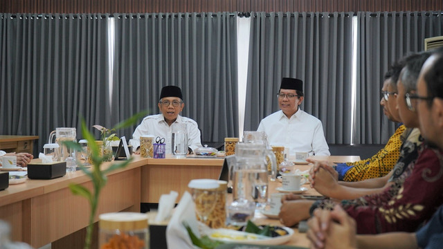 Institut Teknologi Sumatera (Itera) dan Universitas Islam Negeri (UIN) Raden Intan Lampung membahas peluang kolaborasi dalam bidang sains dan teknologi. Pembahasan ini dilakukan dalam kunjungan Rektor UIN RIL Prof. Wan Jamaluddin Z, M.Ag., Ph.D., ke Kampus Itera, Selasa, 4 Februari 2025.