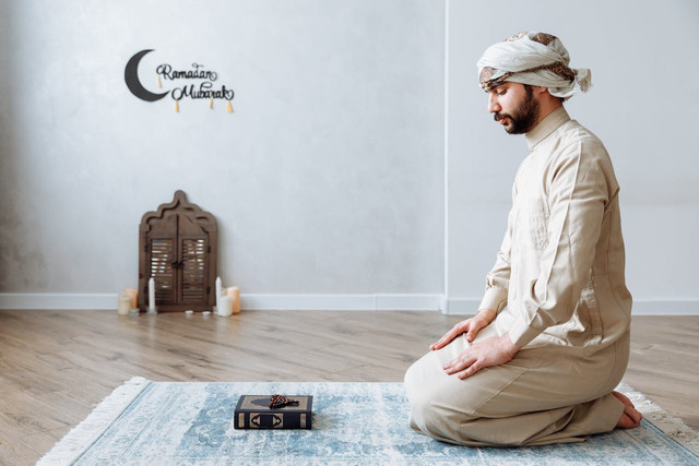 Ilustrasi sholat Ashar. Foto: Pexels