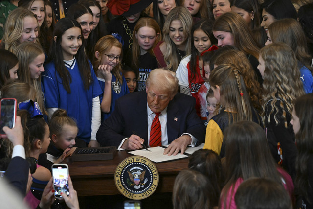 Presiden AS Donald Trump (5/2/2025). Foto: Andrew Caballero-Reynolds/AFP