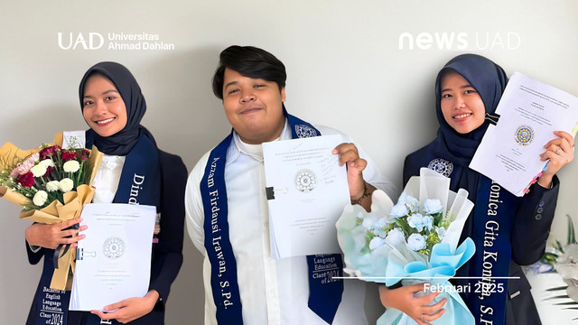 dari kiri Dinda Nur Aida, Azzam Firdausi Irawan, dan Monica Gita Konipa, Mahasiswa PBI UAD (Dok. Dinda)