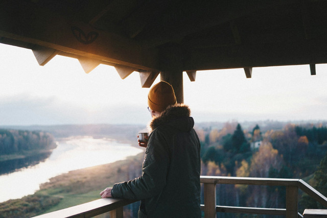 Warung Kuliner Bah Nana Puncak. Foto hanya ilustrasi, bukan tempat sebenarnya. Sumber foto: Unsplash-Nikita Kachanovsky