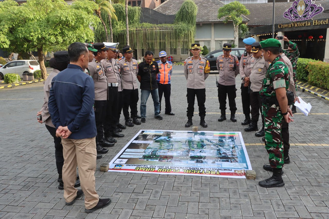 Polres Tulungagung Amankan Rapat Pleno Penetapan Pasangan Calon Bupati dan Wakil