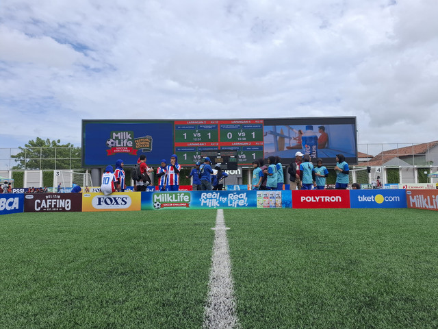 Arena skill challenge 1 on 1 dalam turnamen MilkLife Soccer Challenge Kudus Seri 1 2025 di Stadion Supersoccer Arena, Jumat (7/2) Foto: Tio Ridwan/kumparan