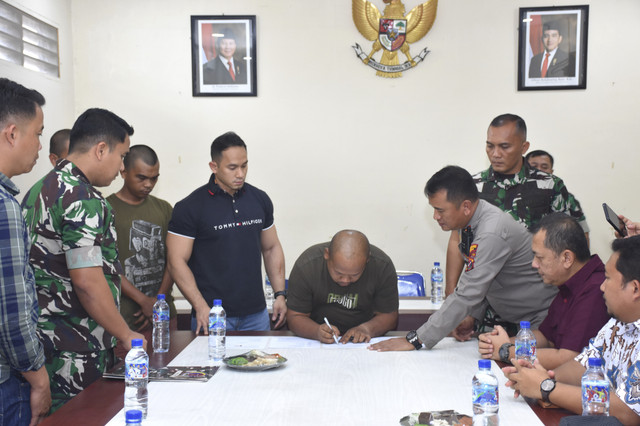 Pengeroyokan Praka Dharma di Pancur Batu Diselesaikan Secara Damai. Foto: Dok. Kodam Bukit Barisan