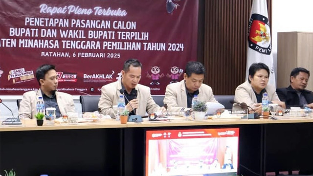 KPU Minahasa Tenggara pada Rapat Pleno Terbuka penetapan Bupati dan Wakil Bupati Minahasa Tenggara periode 2025-2030.