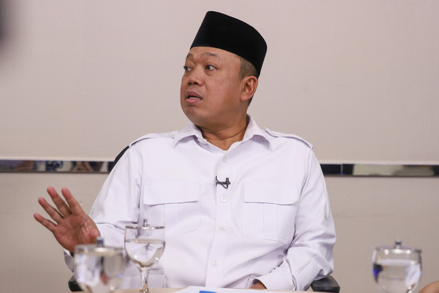 Menteri Agraria dan Tata Ruang Nusron Wahid menjawab pertanyaan pemimpin Redaksi kumparan Arifin Asydhad dan VP of Content Strategy & Innovation kumparan Ikhwanul Habibi saat Program Info A1 kumparan di Jakarta, Jumat (7/2/2025). Foto: Iqbal Firdaus/kumparan