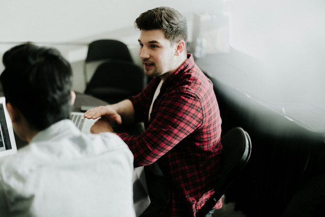 Tanda Diterima Kerja setelah Interview. Foto Hanya Ilustrasi, Bukan Sebenarnya, Sumber Unsplash Priscilla Du Preez