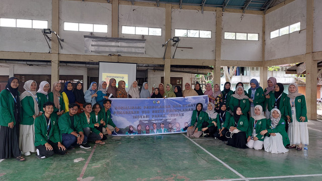 Dokumentasi setelah Sosialisasi pembuatan dan pemasaran VCO di Balai Nagari Kudu Gantiang bersama ibu ibu pkk warga kudu gantiang