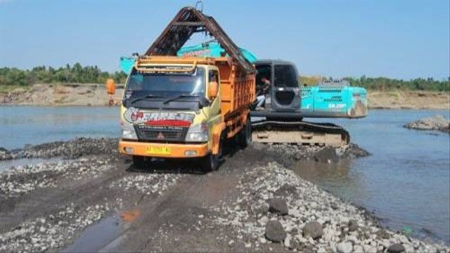 Ilustrasi penambangan pasir di Sungai Progo. Foto: DMPT Kulon Progo