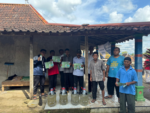 Dokumentasi Kegiatan Pelatihan Pembuatan Probiotik Ikan Alami Berbahan Daun Pepaya, Oleh Dimas Hendriansyah