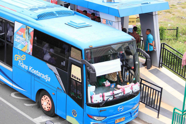 Bus Trans Koetaradja. Sumber: DInas Perhubungan Provinsi Aceh