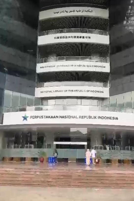 Suasana Perpustakaan Nasional RI, Jalan Medan Merdeka Selatan, Jakarta Pusat, Minggu (9/2/2025). Foto: Haya Syahira/kumparan