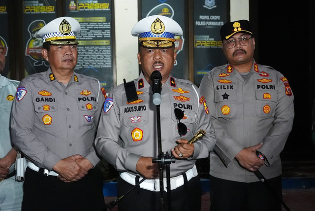 Kakorlantas Polri Brigjen Pol Agus Suryonugroho melakukan peninjauan jalur mudik dari Jakarta menuju Semarang. Foto: Korlantas Polri