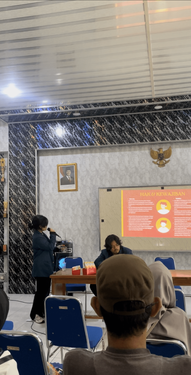 Presentasi materi (sumber dokumentasi pribadi)