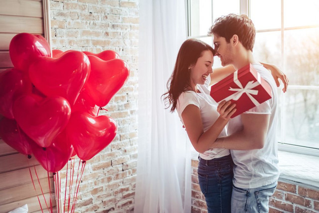 Ilustrasi kado Valentine untuk cowok. Foto: Shutterstock