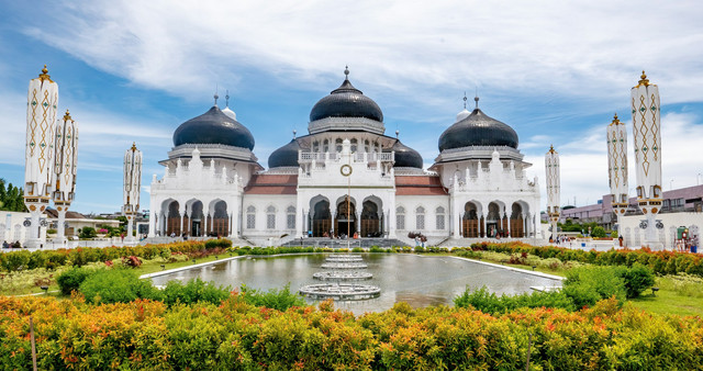 Masjid Baiturrahman, Banda Aceh, Aceh (Sumber: Unsplash.com dibagikan oleh Sangga Rima Roman Selia)