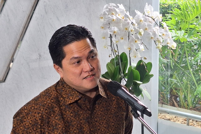 Menteri BUMN Erick Thohir di Kantor Kementerian BUMN, Jakarta Pusat pada Senin (10/2/2025). Foto: Argya D. Maheswara/kumparan 