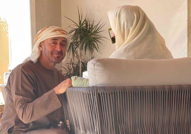 Presiden UEA Pangeran MBZ bersama ibunya, Sheikha Fatima bint Mubarak, 21 Maret 2021. Foto: Instagram/@mohamedbinzayed