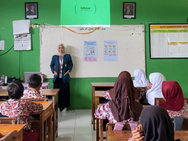 Dokumentasi pelaksanaan edukasi program kerja monodisplin KKN Tim I Universitas Diponegoro