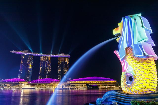 Tempat wisata Singapura gratis. Foto Merlion Park, salah satu destinasi wisata gratis di Singapura. Sumber: Unsplash/Joshua Ang