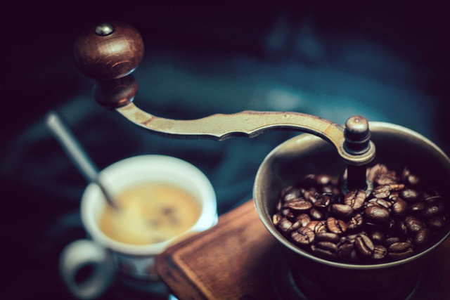 Ilustrasi Teknik Manual Brew, Foto: Pexels/Tom Swinnen