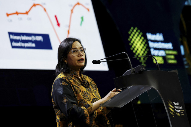 Menteri Keuangan Sri Mulyani dalam acara Mandiri Investment Forum 2025 di Hotel Fairmont Jakarta, Selasa (11/2/2025). Foto: Willy Kurniawan/Reuters