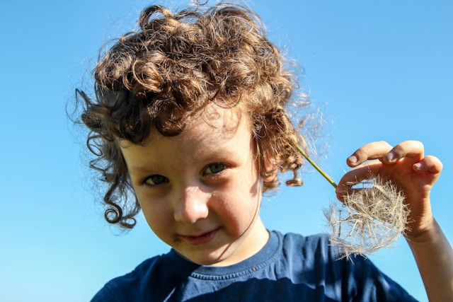 Bacaan Doa Cukur Rambut Bayi. Foto Hanya Ilustrasi. Sumber Foto: Unsplash.com/Sugar Bee