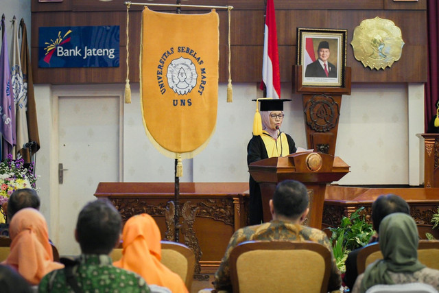 Penyampaian Pidato Pengukuhan Prof. Dra. Prahastiwi Utari, M.Si., Ph.D. sebagai Guru Besar bidang Teori Komunikasi