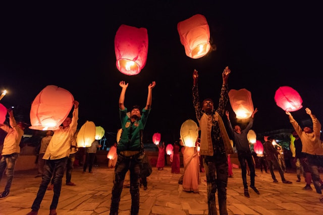 Ilustrasi Apa yang Dilakukan Saat Cap Go Meh? Sumber: Unsplash/NinaLuong