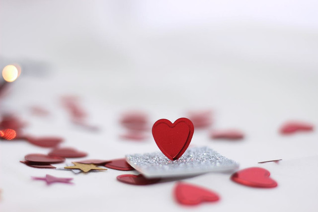 Hari Valentine, juga disebut Hari St. Valentine, dirayakan setiap tahun pada tanggal 14 Februari sebagai perayaan kasih sayang. Foto: Pexels.com