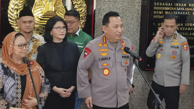 Kapolri, Jenderal Listyo Sigit Prabowo saat bertemu dengan pengurus PBNU di Mabes Polri pada Rabu (12/2/2025).  Foto: Rachmadi Rasyad/kumparan