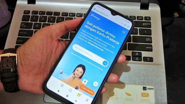 Ilustrasi aplikasi Prakerja. Foto: Melly Meiliani/kumparan