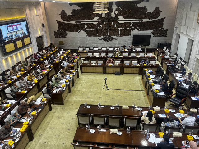 Rapat Komisi XI dengan Kementerian Perencanaan Pembangunan Nasional (PPN) /Kepala Badan Perencanaan Pembangunan Nasional (Bappenas) di Gedung DPR RI, Jakarta (12/2/2025). Foto: Widya Islamiati/kumparan