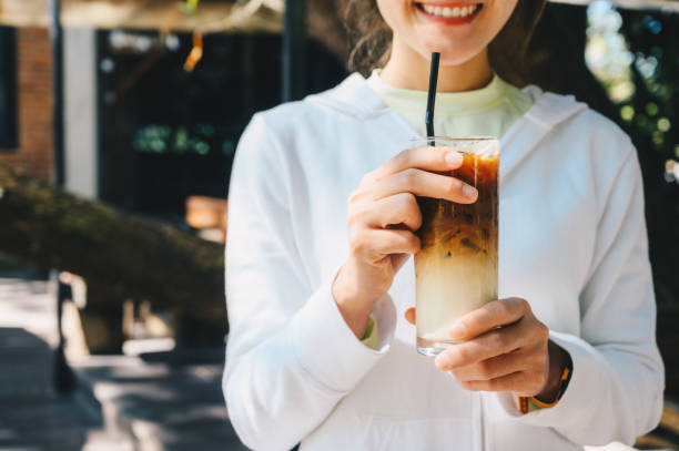 Ilustrasi Minum Kopi, Alasan Kenapa Kamu Tetap Mengantuk Meski Sudah Minum Kopi. (Sumber Foto: gettyimages)