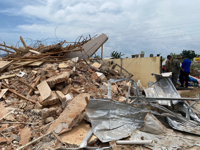 Penertiban lahan milik Provinsi Lampung di Kelurahan Sukarame Baru, Bandar Lampung dan Desa Sabah Balau, Kabupaten Lampung Selatan. | Foto: Sinta Yuliana/Lampung Geh