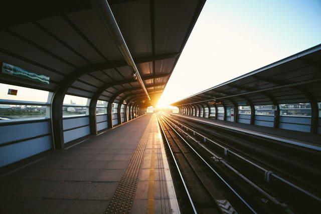 Jadwal Kereta Api Bogor-Sukabumi, Foto Hanya Ilustrasi, Bukan Gambar Sebenarnya, Sumber Foto: Unsplash/Charles Forunner