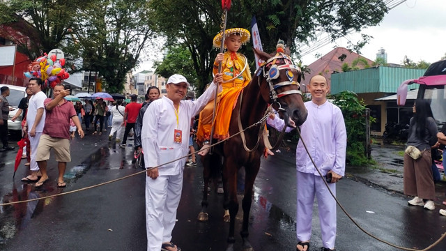 Karnaval Cap Go Meh di Kota Manado, Sulawesi Utara.