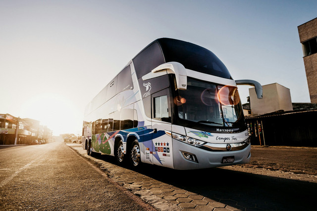 Jadwal Keberangkatan Bus Sinar Jaya Pagi. Foto hanya ilustrasi, bukan tempat sebenarnya. Sumber: unsplash.com/Jonathan Borba.