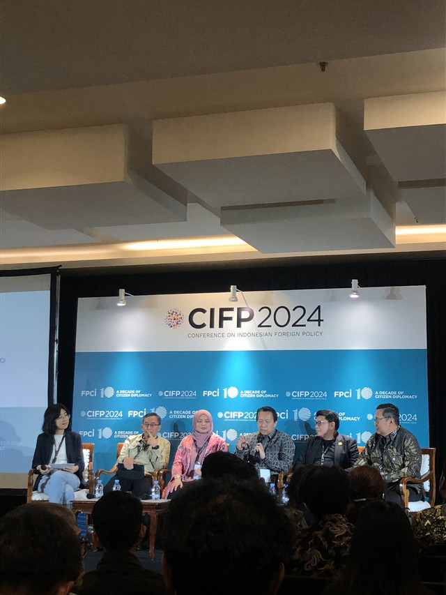 Dokumentasi penulis saat menghadiri acara Conference on Indonesian Foreign Policy (CIFP) pada 30 November 2024 di Mall Kota Kasablanka, Jakarta.