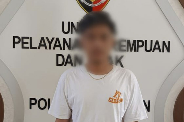 Seorang begal payudara berinisial DAP (21) yang beraksi di Jalan Raya Pertanian, Umbulmartani, Kapanewon Ngemplak, Kabupaten Sleman. Foto: Dok. Polresta Sleman