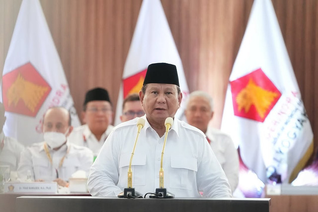 Ketua Umum Gerindra Prabowo Subianto memberikan sambutan saat Rapimnas dan Kongres Luar Biasa Partai Gerindra di Hambalang, Kamis (13/2/2025). Foto: Instagram/@sufmi_dasco