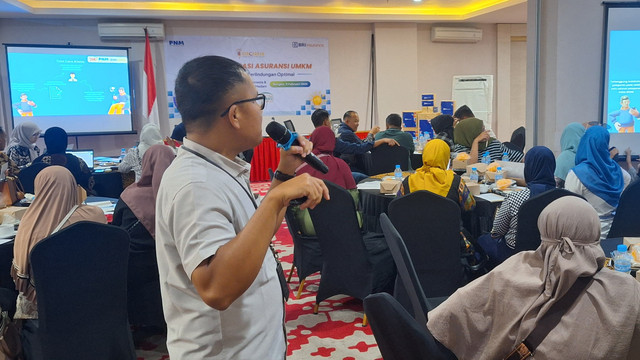 BRI Insurance menggelar literasi asuransi bagi UMKM nasabah program PNM Mekaar di Bangka Belitung. Foto: BRI Insurance