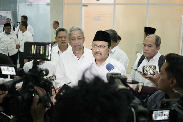 Mensos Saifullah Yusuf saat Rapat Kerja (Raker) dengan Komisi VIII DPR RI, Senayan, Jakarta, Kamis (13/2/2024). Foto: Kemensos RI