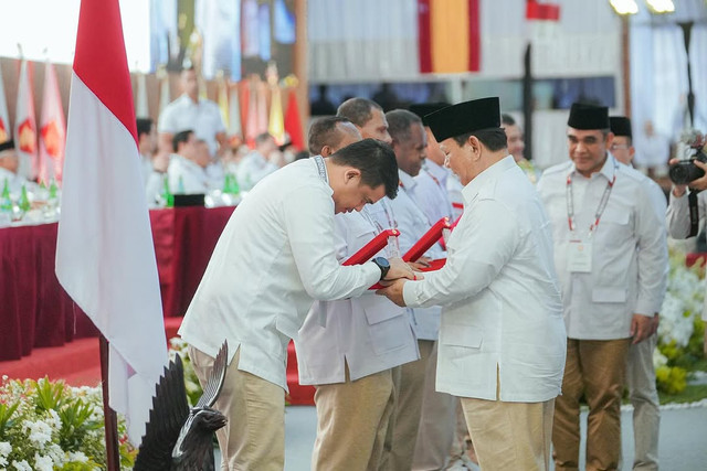 Bobby Nasution menghadiri Rapimnas dan Kongres Luar Biasa Partai Gerindra di Hambalang, Kamis (13/2/2025).
 Foto: Instagram/@bobbynst