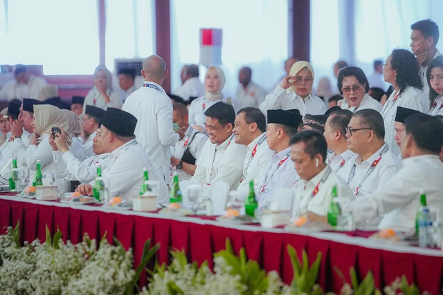 Bobby Nasution menghadiri Rapimnas dan Kongres Luar Biasa Partai Gerindra di Hambalang, Kamis (13/2/2025). Foto: Instagram/@bobbynst