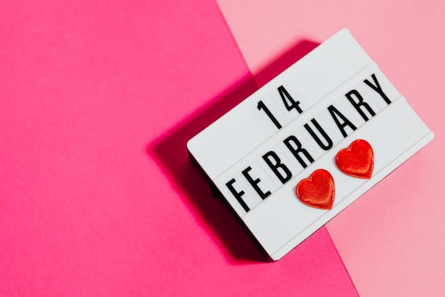 Pantun Hari Valentine, foto hanya ilustrasi: Pexels/Photo By: Kaboompics.com