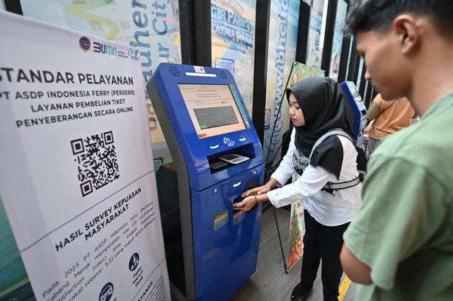 Penumpang diimbau pesan tiket mudik Lebaran yang ingin naik kapal ferry pakai Ferizy agar tak dikelabui calo. Foto: ASDP 