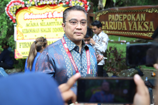 Politisi Demokrat Dede Yusuf saat diwawancarai wartawan di Padepokan Garuda Yaksa, Hambalang, Bogor, Jumat (14/2/2025). Foto: Iqbal Firdaus/kumparan