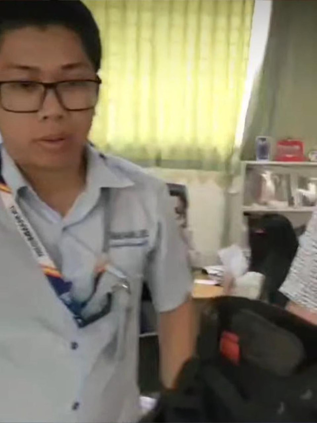 Video viral orang tua siswa yang ribut dengan guru SKM Immanuel Pontianak soal warna sepatu. Foto: Dok. Istimewa