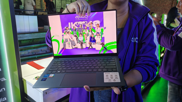 Axioo Hype R resmi meluncur di Indonesia, laptop ringan di bawah 1 Kg. Foto: Muhammad Fikrie/kumparan